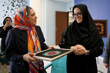 بازدید دبیرکل نهاد از کتابخانه مرکزی رشت