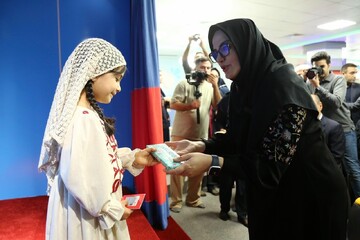 بازدید دبیرکل نهاد از کتابخانه مرکزی رشت