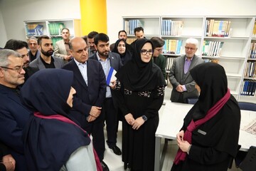 بازدید دبیرکل نهاد از کتابخانه مرکزی رشت