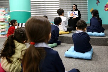 بازدید دبیرکل نهاد از کتابخانه مرکزی رشت