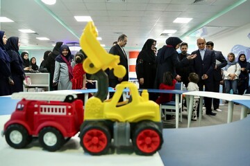 بازدید دبیرکل نهاد از کتابخانه مرکزی رشت