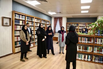 بازدید دبیرکل نهاد از کتابخانه مرکزی رشت