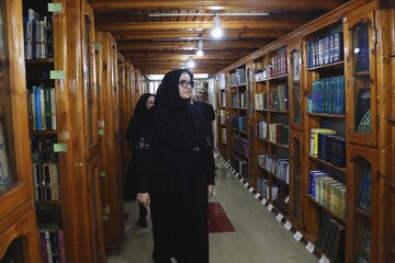 بازدید از کتابخانه ملی رشت