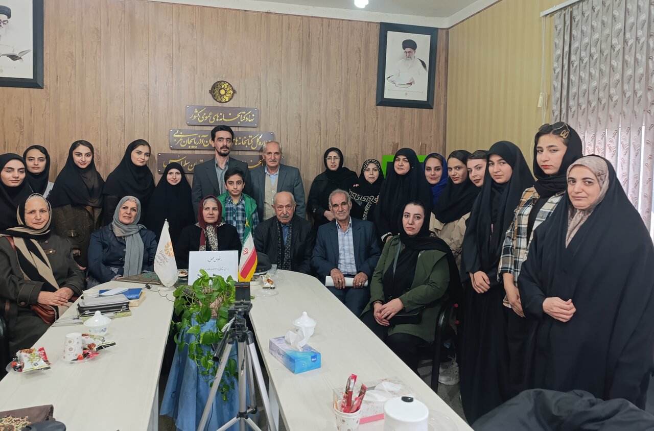 ویژه برنامه «خلوص محض» در کتابخانه عمومی شهید بهشتی سلماس برگزار شد