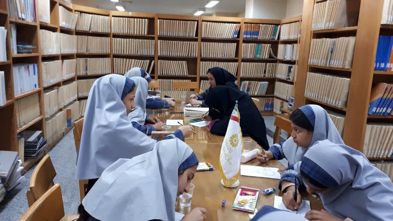 پیوند کتابخانه‌های عمومی و مدارس در استان مرکزی