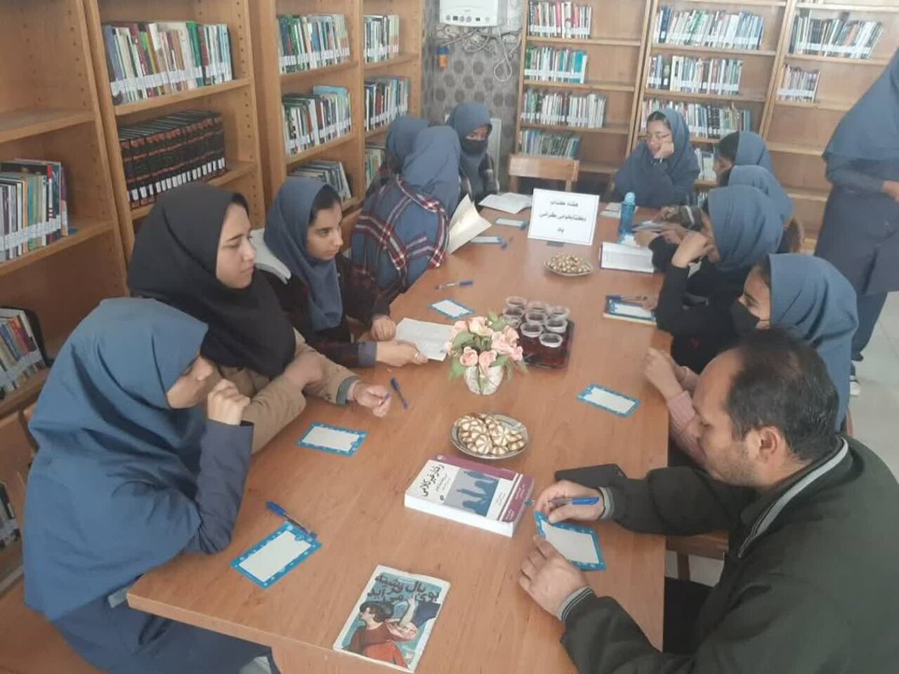 پیوند کتابخانههای عمومی و مدارس در استان مرکزی