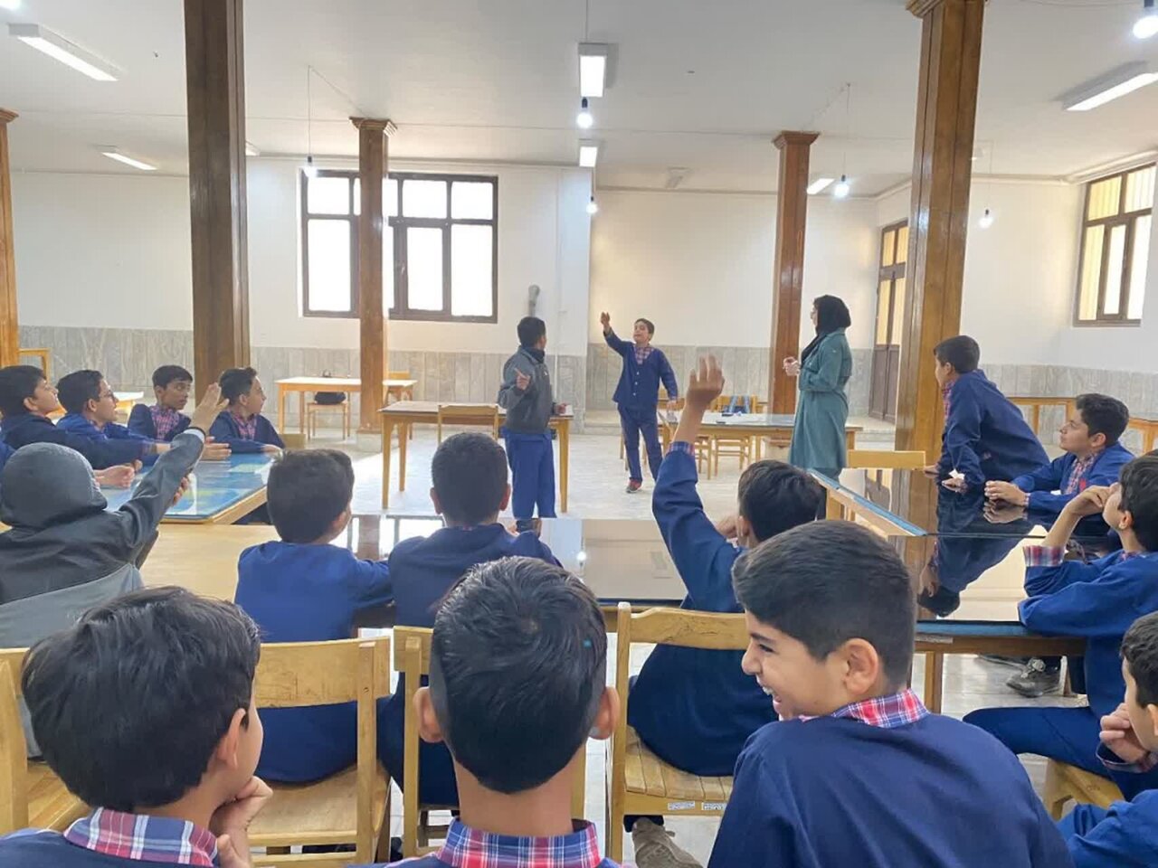 تجربه‌های شیرین مطالعه در کتابخانه‌های عمومی استان مرکزی