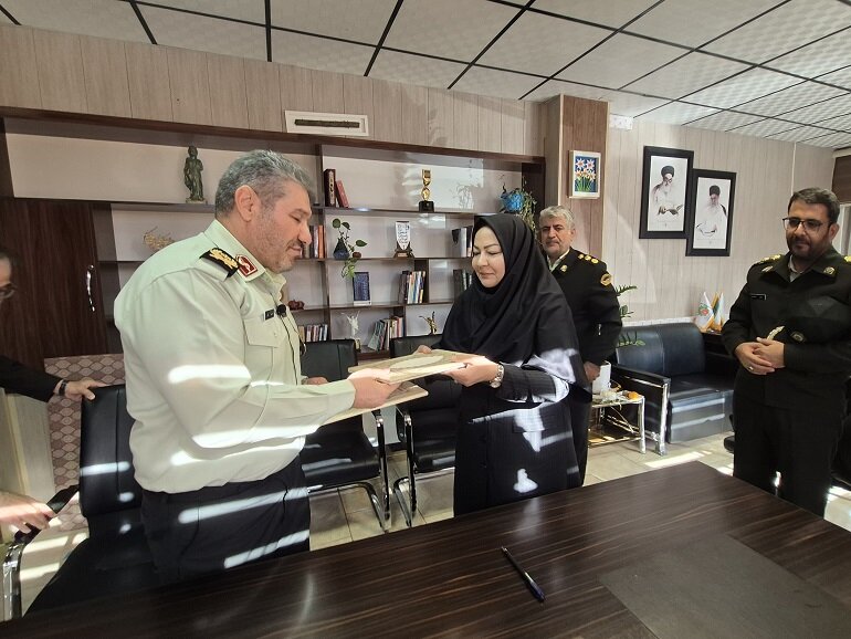 امضای تفاهم‌نامه همکاری بین «اداره کل کتابخانه‌های عمومی» و «نیروی انتظامی» استان کردستان