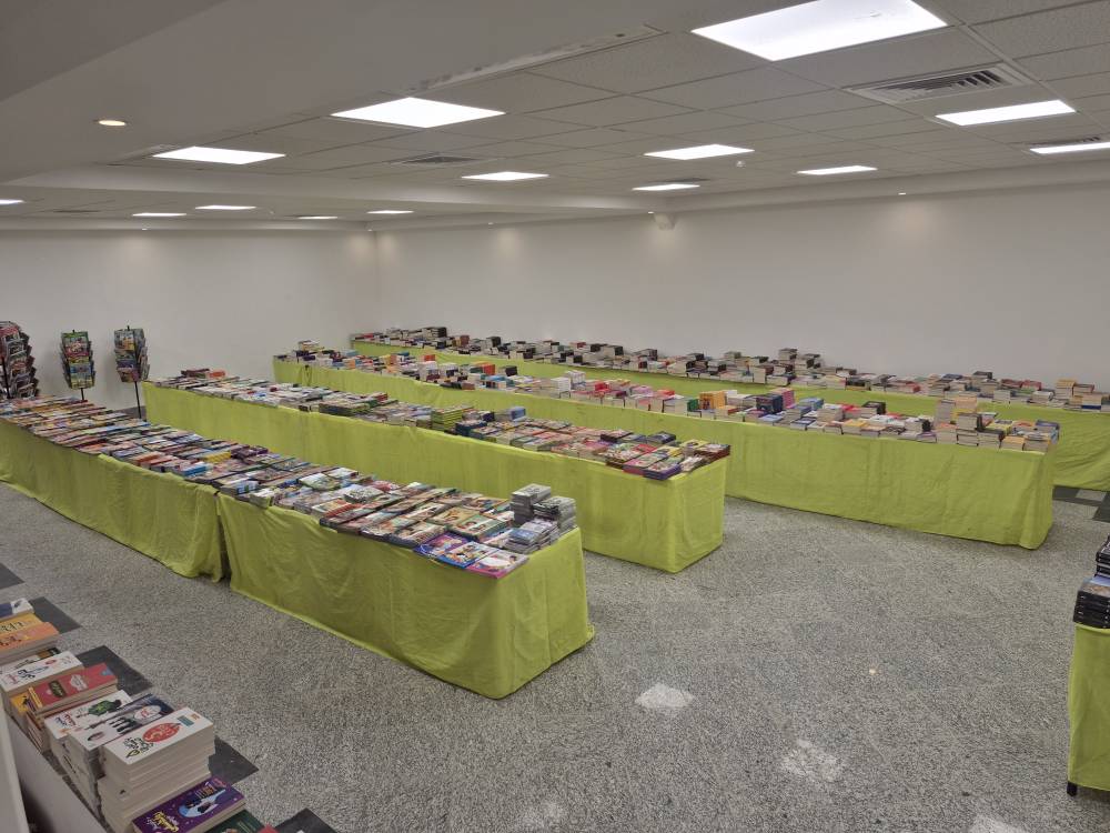 نمایشگاه بزرگ کتاب بیرجند با حضور سرپرست اداره‌کل کتابخانه‌های عمومی استان افتتاح شد