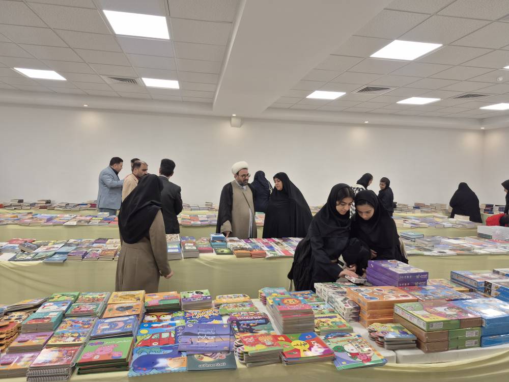 نمایشگاه بزرگ کتاب بیرجند با حضور سرپرست ادارهکل کتابخانههای عمومی استان افتتاح شد