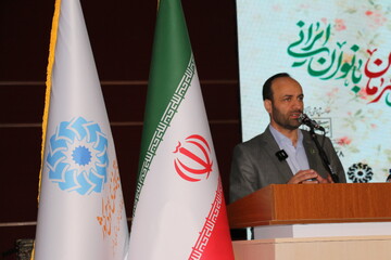 تجلیل علی شیرین زاد از کتابداران و فعالان در حوزه کتاب