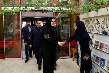 بازدید از کتابخانه خاتم‌الانبیا (ص)