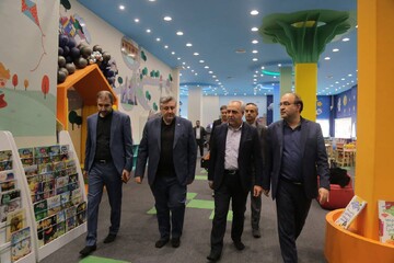 بازدید استاندار آذربایجان شرقی از کتابخانه مرکزی تبریز