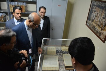 بازدید استاندار کرمانشاه از اداره کل کتابخانه های عمومی استان