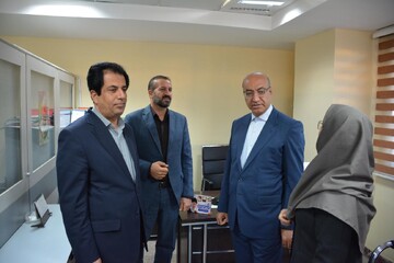 بازدید استاندار کرمانشاه از اداره کل کتابخانه های عمومی استان