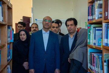 بازدید استاندار کرمانشاه از اداره کل کتابخانه های عمومی استان