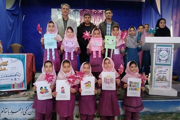 از رونمایی و نقد کتاب، تا اجرای مسابقات کتابخوانی در شهرستان تکاب