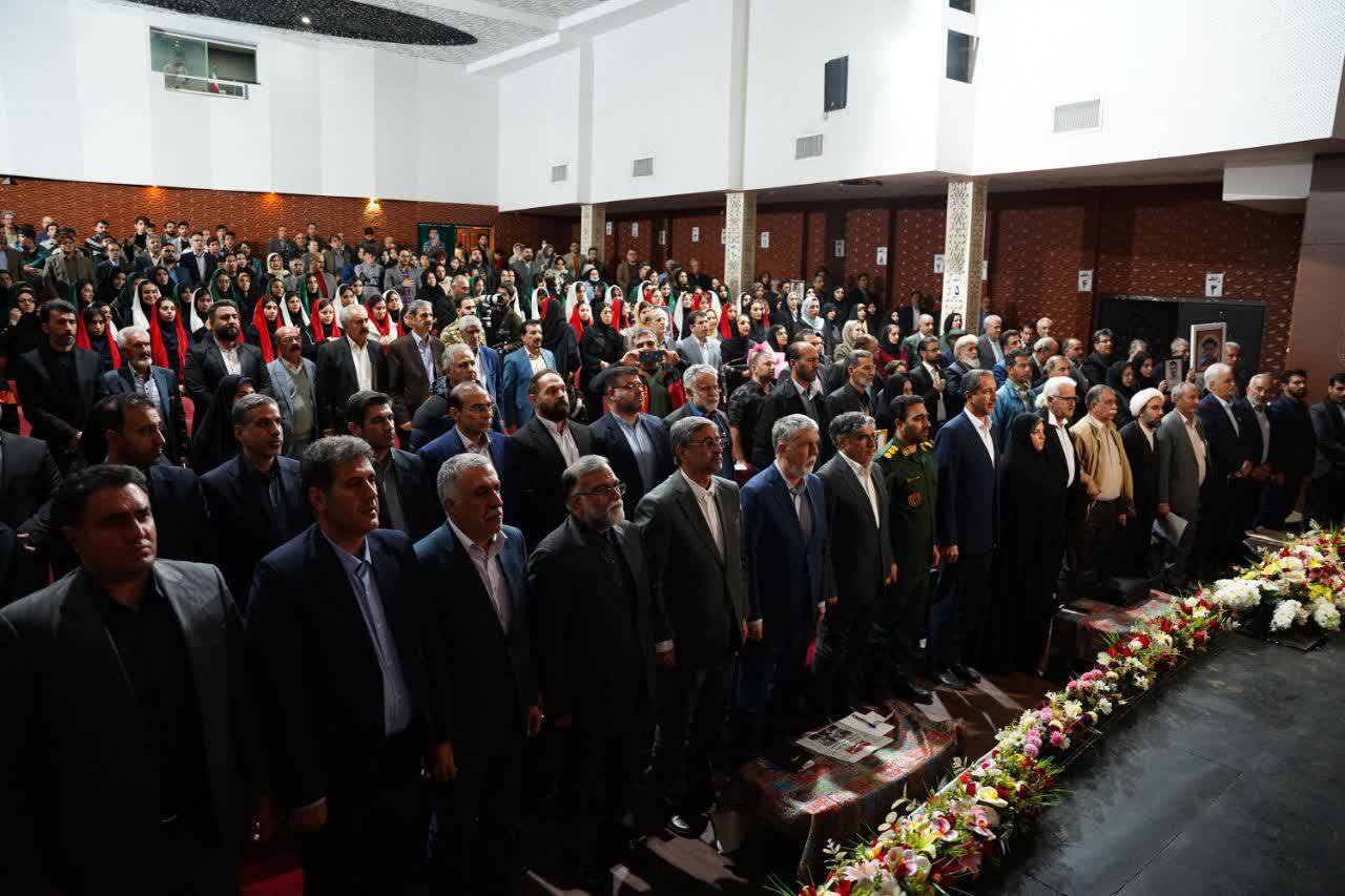 اختتامیه دهمین دوره جایزه کتاب سال لرستان با حضور وزیر فرهنگ و ارشاد اسلامی