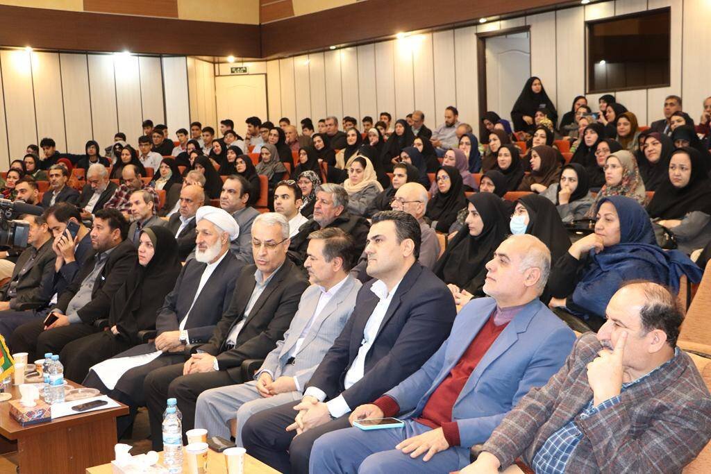 آیین تجلیل از خادمان عرصه کتاب و رویداد ملی قهرمان من در گرگان برگزار شد