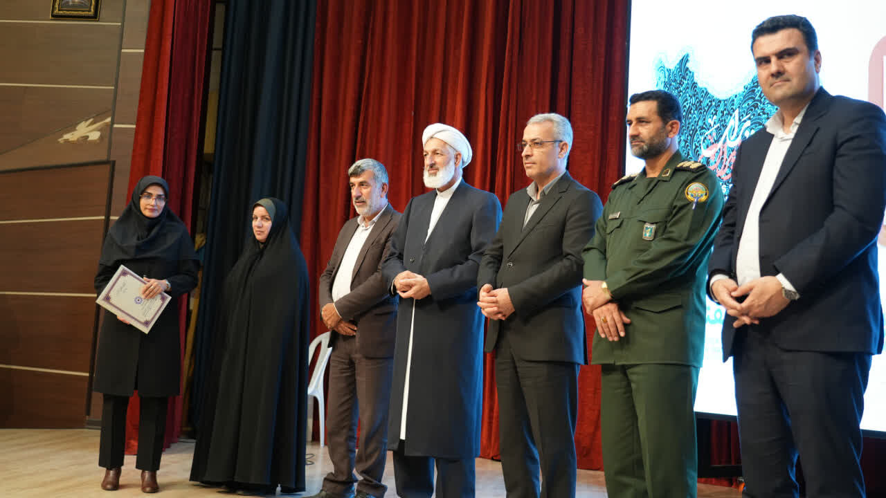 آیین تجلیل از خادمان عرصه کتاب و رویداد ملی قهرمان من در گرگان برگزار شد