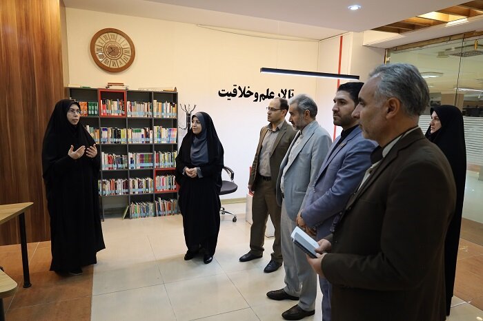 دیدار مدیرکل دیوان محاسبات با مدیرکل کتابخانه‌های عمومی آذربایجان‌ غربی