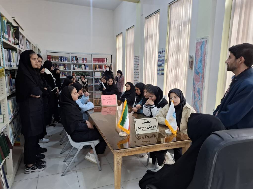 از رونمایی و نقد کتاب، تا اجرای مسابقات کتابخوانی در شهرستان تکاب