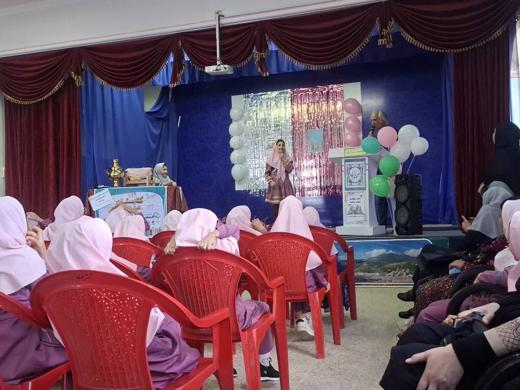 از رونمایی و نقد کتاب، تا اجرای مسابقات کتابخوانی در شهرستان تکاب