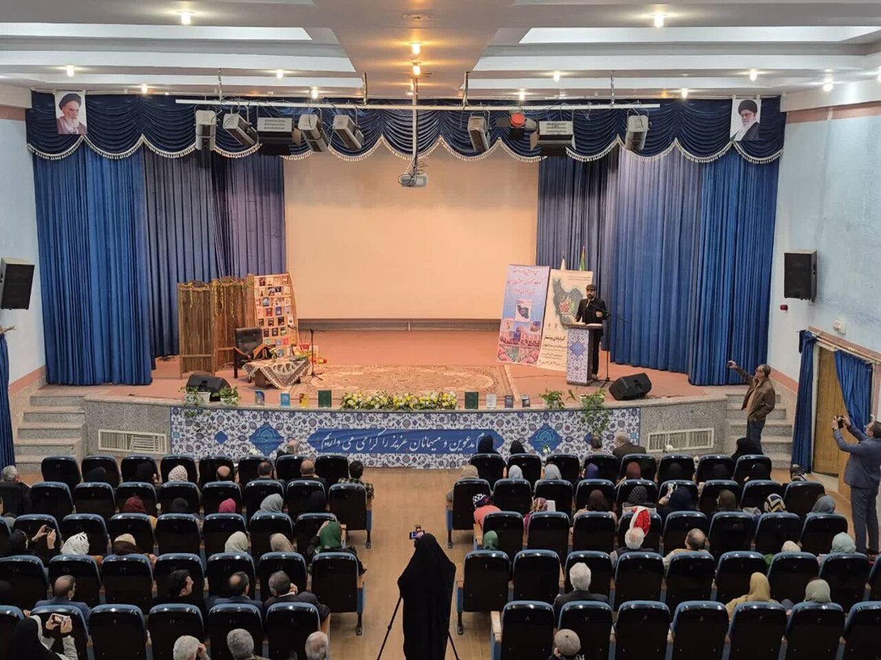 آیین تجلیل از نویسندگان و شاعران با عنوان «گردونه نوشتار» در اصفهان برگزار شد