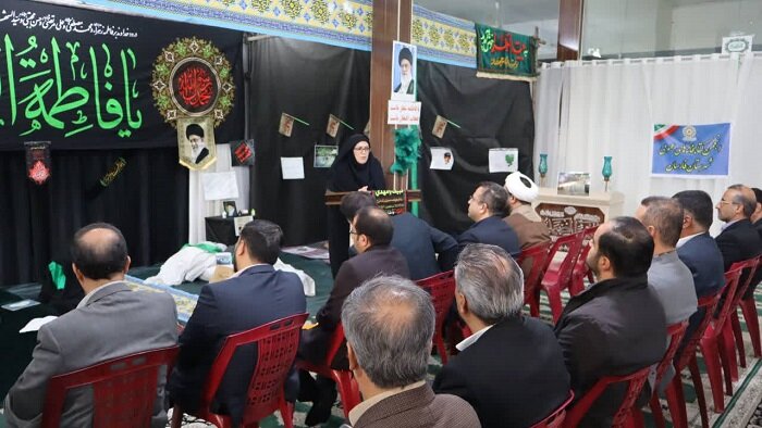 جلسه معارف شهرستان فارسان با محوریت کتاب برگزار شد