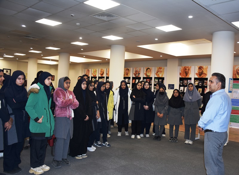 روز ویژه نوجوانان در هفته کتاب با حضور بیش از ۱۵۰ دانش‌آموز در کتابخانه مرکزی امام خمینی(ره) مشهد