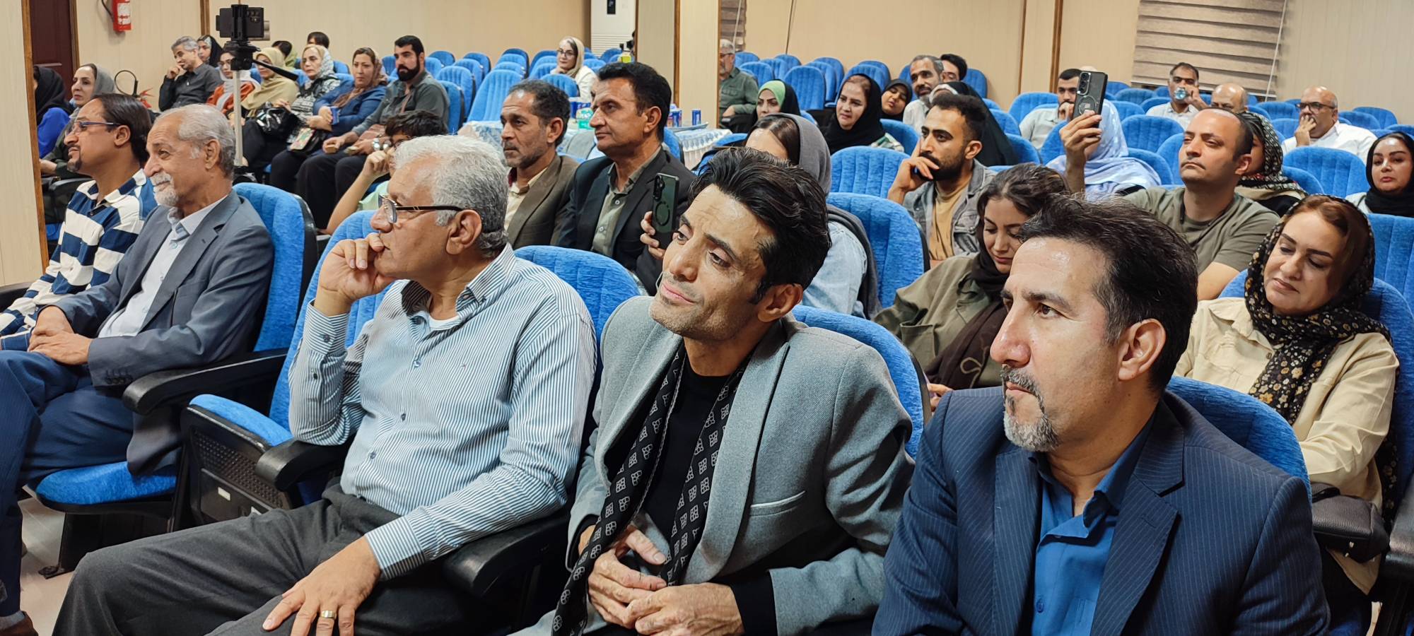 بزرگداشت منصور ضمیری، شاعر فقید هرمزگانی در هفته کتاب برگزار شد