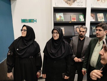 بازدید دبیرکل نهاد از کتابخانه مرکزی خرم‌آباد