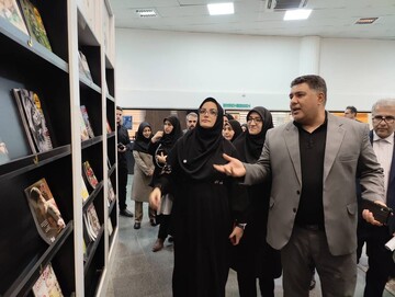 بازدید دبیرکل نهاد از کتابخانه مرکزی خرم‌آباد