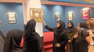 بازدید دبیرکل نهاد از کتابخانه مرکزی خرم‌آباد