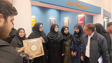 بازدید دبیرکل نهاد از کتابخانه مرکزی خرم‌آباد