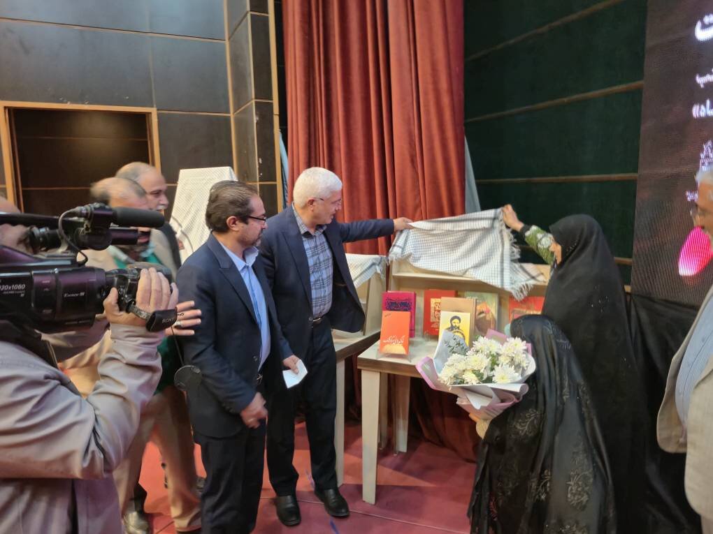 نقش کتاب و مطالعه، در توسعه آرامش و تربیت نسل آینده قطعی است