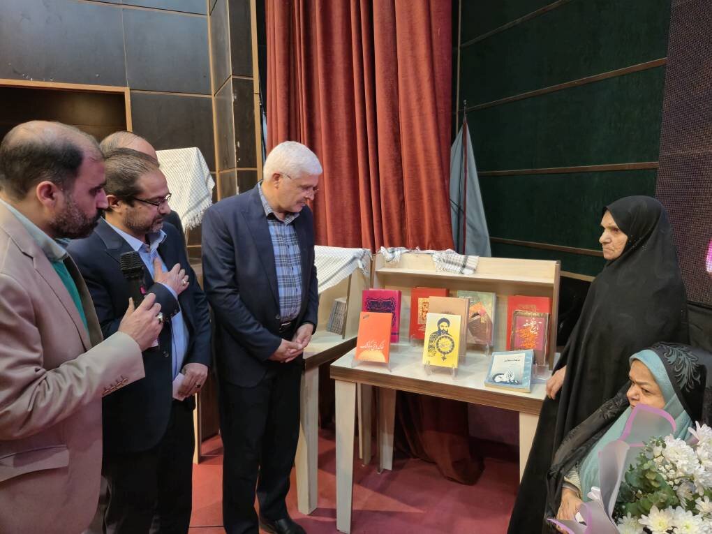 نقش کتاب و مطالعه، در توسعه آرامش و تربیت نسل آینده قطعی است