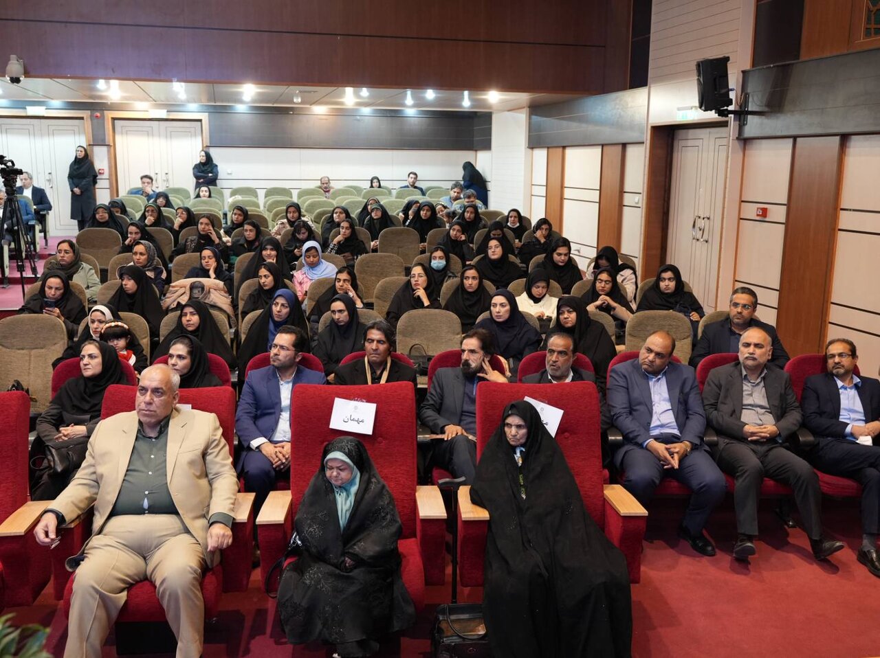 نقش کتاب و مطالعه، در توسعه آرامش و تربیت نسل آینده قطعی است