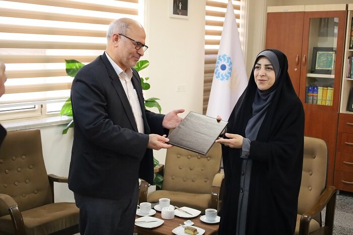 دیدار مدیرکل کمیته امداد استان با مدیرکل کتابخانه‌های عمومی آذربایجان‌ غربی