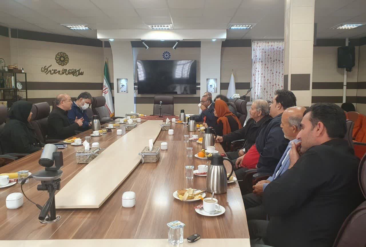 پلی میان کتاب و زندگی به میزبانی کتابخانه‌های عمومی استان مرکزی