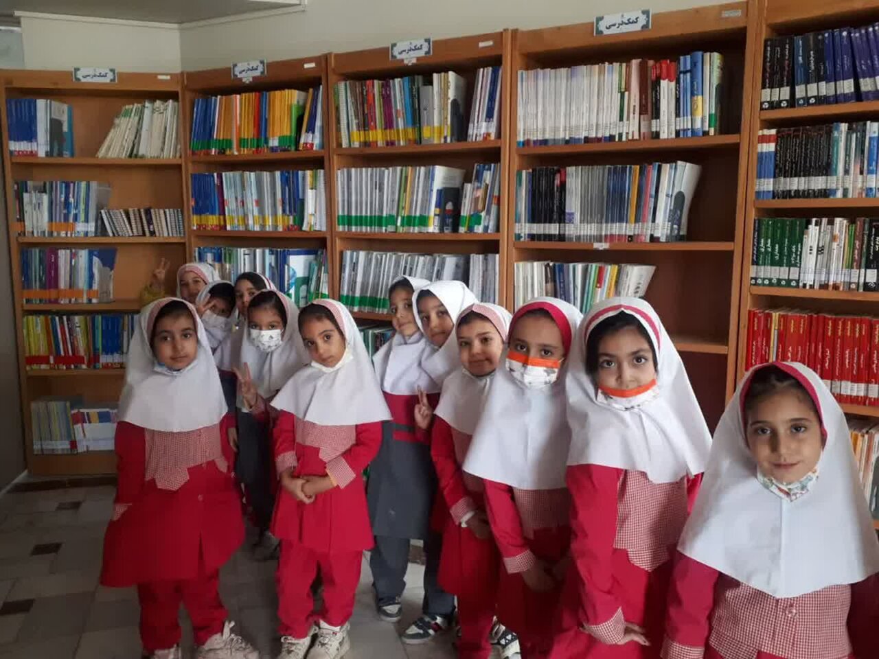 پلی میان کتاب و زندگی به میزبانی کتابخانههای عمومی استان مرکزی