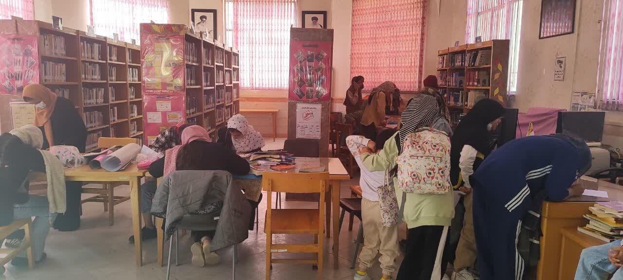 پلی میان کتاب و زندگی به میزبانی کتابخانه‌های عمومی استان مرکزی