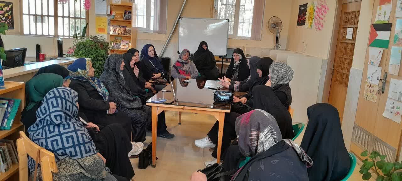 پلی میان کتاب و زندگی به میزبانی کتابخانه‌های عمومی استان مرکزی