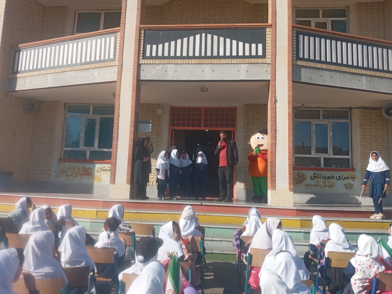 لحظات شیرین کتابخوانی در کتابخانه‌های عمومی شهرستان ارومیه