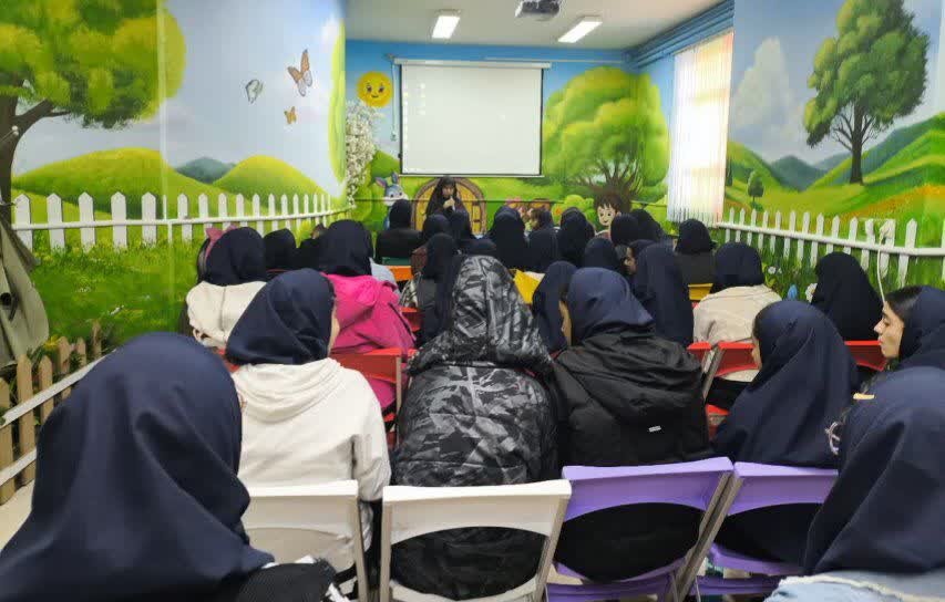 پیوند فرهنگ، هنر و آموزش در کتابخانههای عمومی استان مرکزی