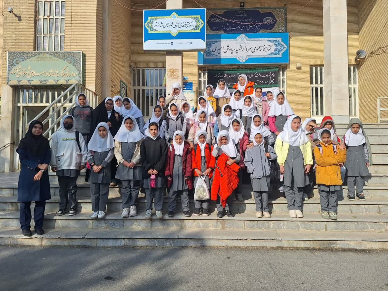 پیوند فرهنگ، هنر و آموزش در کتابخانههای عمومی استان مرکزی