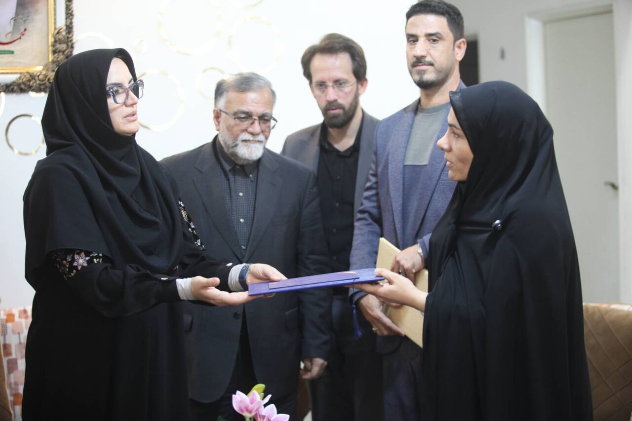 دیدار دبیرکل نهاد با خانواده شهید محمد فرهادی