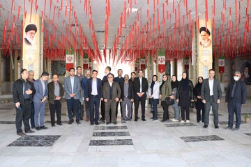 ادای احترام کتابداران خراسان شمالی به مقام شامخ شهدا