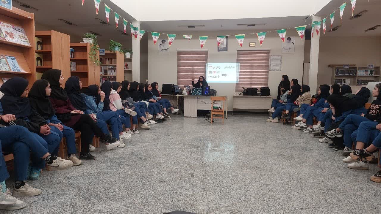 کتابخانههای عمومی استان مرکزی؛ میدان خلاقیت، تجربه و علمآموزی