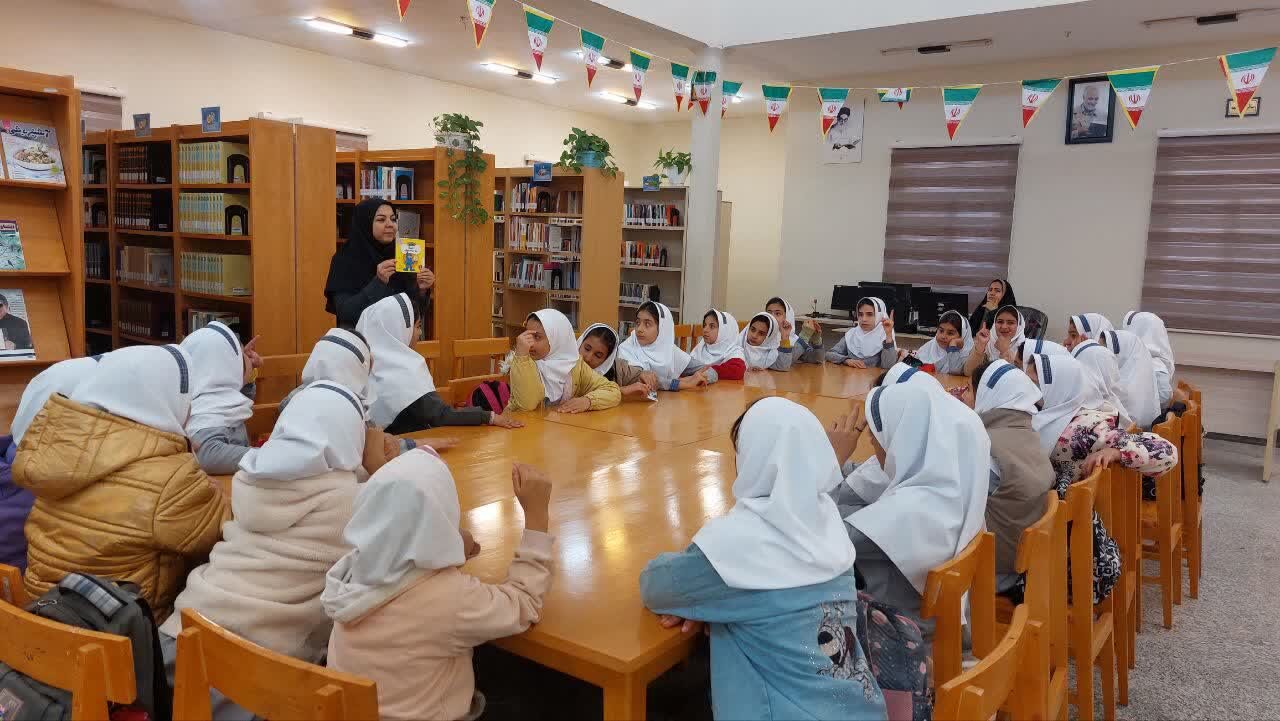 برگزاری پرشور محافل ادبی در کتابخانه‌های عمومی استان مرکزی